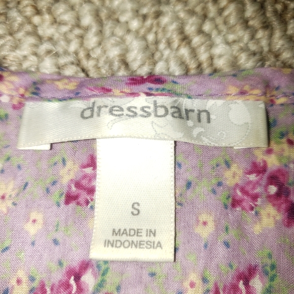 $67 Dressbarn | S | Lavendar Ruffle Floral Blouse - Picture 3 of 4